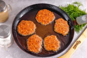 Печеночные оладьи с картофелем Печеночные оладьи с картофелем