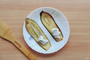 Рулетики из баклажанов с творогом и грецкими орехами