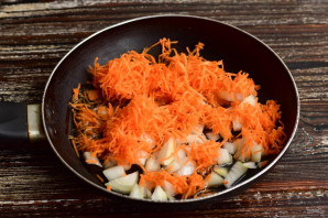 Суп с мясом и зеленым горошком Суп с мясом и зеленым горошком