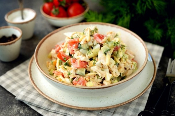 Салат "Нежный" с курицей Салат "Нежный" с курицей