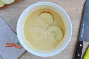 Яблочные пончики