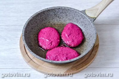 Оладьи из свеклы на сыворотке Оладьи из свеклы на сыворотке