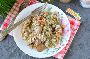 Перловка с куриной печенью Перловка с куриной печенью