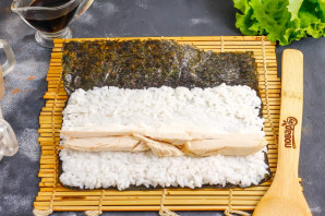 Роллы с курицей и ананасом Роллы с курицей и ананасом