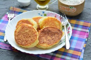 Оладьи с сыром на кефире Оладьи с сыром на кефире