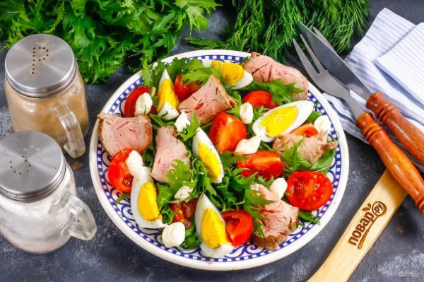 Салат с ростбифом и рукколой Салат с ростбифом и рукколой