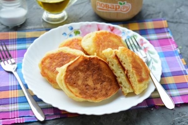 Оладьи с сыром на кефире Оладьи с сыром на кефире
