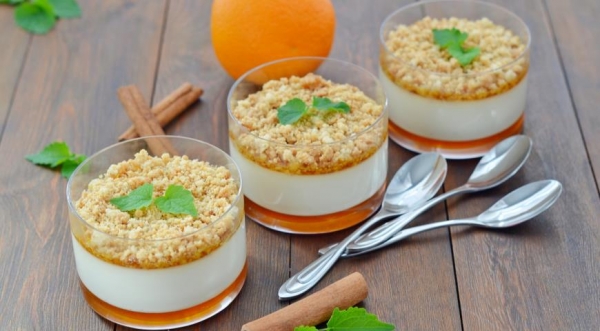 Панна-котта с апельсиновой карамелью и штрейзелем, пошаговый рецепт с фото Панна-котта с апельсиновой карамелью и штрейзелем, пошаговый рецепт с фото