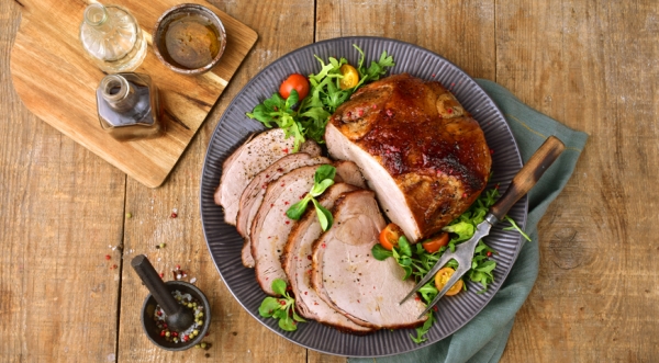 Свиной окорок, запеченный в соевой глазури, пошаговый рецепт с фото Свиной окорок, запеченный в соевой глазури, пошаговый рецепт с фото