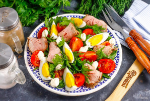 Салат с ростбифом и рукколой Салат с ростбифом и рукколой