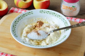 Яблоки фаршированные творогом Яблоки фаршированные творогом