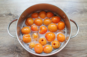 Абрикосовое варенье "Королевское" Абрикосовое варенье "Королевское"