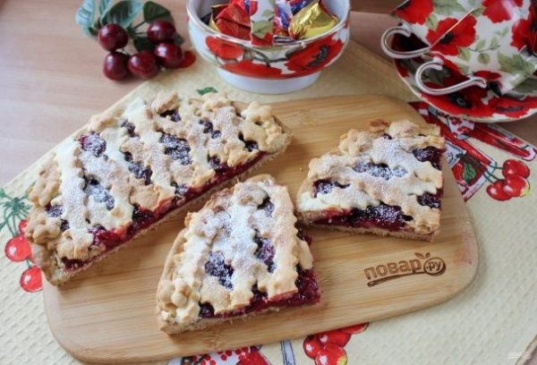 Кростата с вишней