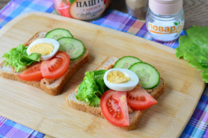 Бутерброды с паштетом на праздничный стол Бутерброды с паштетом на праздничный стол