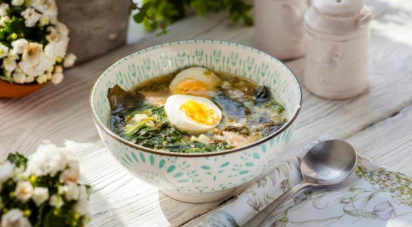 Весенний суп из говядины с щавелем и шпинатом, пошаговый рецепт с фото