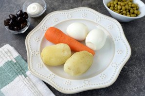 Салат "Ленинградский" Салат "Ленинградский"