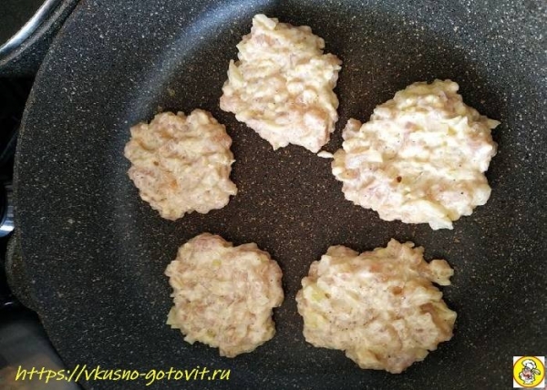 Куриные рубленные котлеты — самые вкусные рецепты на сковороде
Куриные рубленные котлеты — самые вкусные рецепты на сковороде