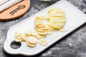 Блинчики с яблоком и бананом Блинчики с яблоком и бананом