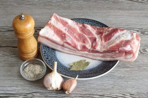 Грудинка в ветчиннице Грудинка в ветчиннице