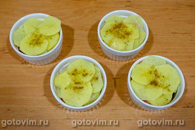 Порционная картофельная запеканка с мясом в формочках Порционная картофельная запеканка с мясом в формочках
