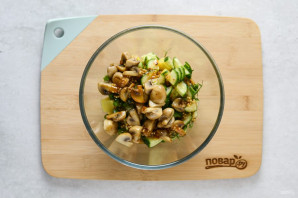 Постный салат с грибами