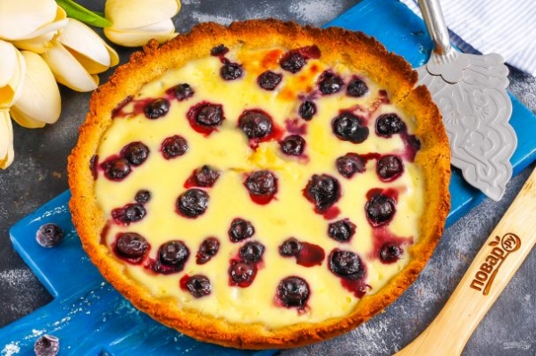 Пирог с голубикой и сметанной заливкой Пирог с голубикой и сметанной заливкой