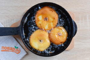 Яблочные пончики