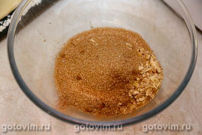 Пасхальный венок с грецкими орехами и корицей Пасхальный венок с грецкими орехами и корицей