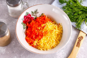 Бутерброды со шпротами и морковью Бутерброды со шпротами и морковью