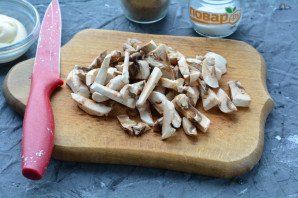 Салат с морской капустой и грибами