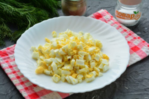 "Оливье" с яблоком и колбасой "Оливье" с яблоком и колбасой