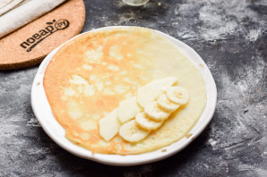 Блинчики с яблоком и бананом Блинчики с яблоком и бананом