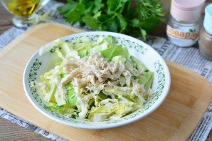 Салат с курицей и белокочанной капустой Салат с курицей и белокочанной капустой