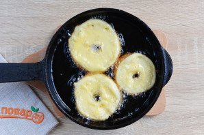 Яблочные пончики