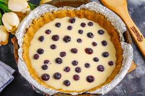 Пирог с голубикой и сметанной заливкой Пирог с голубикой и сметанной заливкой