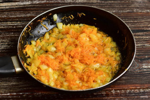 Суп с мясом и зеленым горошком Суп с мясом и зеленым горошком