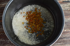 Рис с изюмом в мультиварке Рис с изюмом в мультиварке