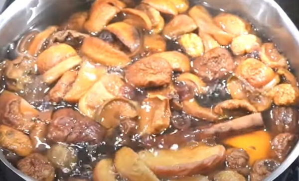 Как варить компот из сухофруктов — 7 простых рецептов
Как варить компот из сухофруктов — 7 простых рецептов