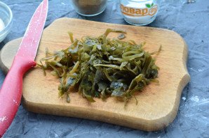 Салат с морской капустой и грибами