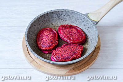 Оладьи из свеклы на сыворотке Оладьи из свеклы на сыворотке