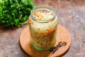 Квашеная капуста в банке Квашеная капуста в банке