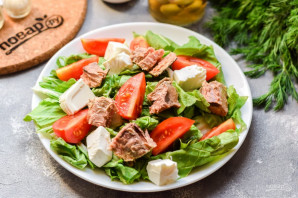 Салат с тунцом и фетой Салат с тунцом и фетой