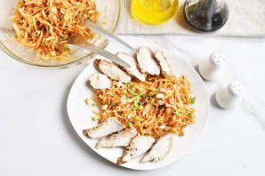 Салат с куриной грудкой и капустой Салат с куриной грудкой и капустой