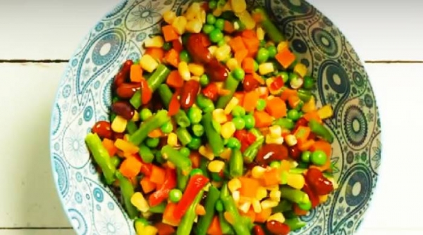 Фаршированные кабачки лодочки в духовке с овощами
Фаршированные кабачки лодочки в духовке с овощами