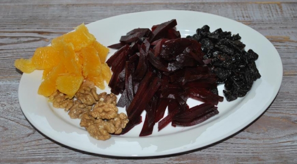 Салат с черносливом и грецкими орехами, пошаговый рецепт с фото Салат с черносливом и грецкими орехами, пошаговый рецепт с фото