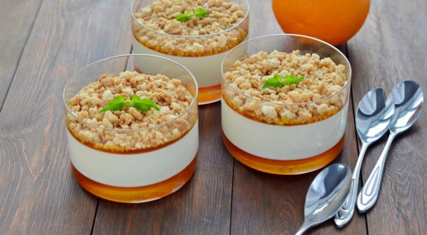 Панна-котта с апельсиновой карамелью и штрейзелем, пошаговый рецепт с фото Панна-котта с апельсиновой карамелью и штрейзелем, пошаговый рецепт с фото