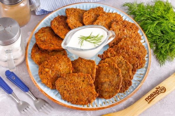 Печеночные оладьи с картофелем Печеночные оладьи с картофелем