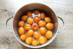 Абрикосовое варенье "Королевское" Абрикосовое варенье "Королевское"