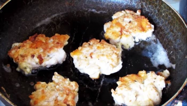 Куриные рубленные котлеты — самые вкусные рецепты на сковороде
Куриные рубленные котлеты — самые вкусные рецепты на сковороде