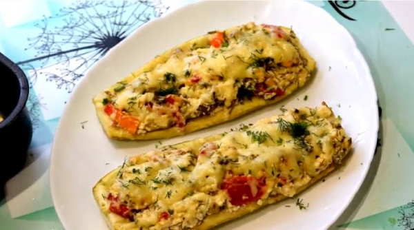 Фаршированные кабачки лодочки в духовке с овощами
Фаршированные кабачки лодочки в духовке с овощами